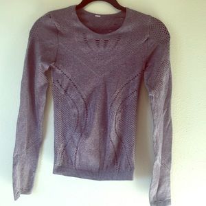 Alo yoga workout top